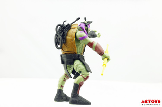 Illustration for article titled First look at the action figures of Michael Bay's TMNT